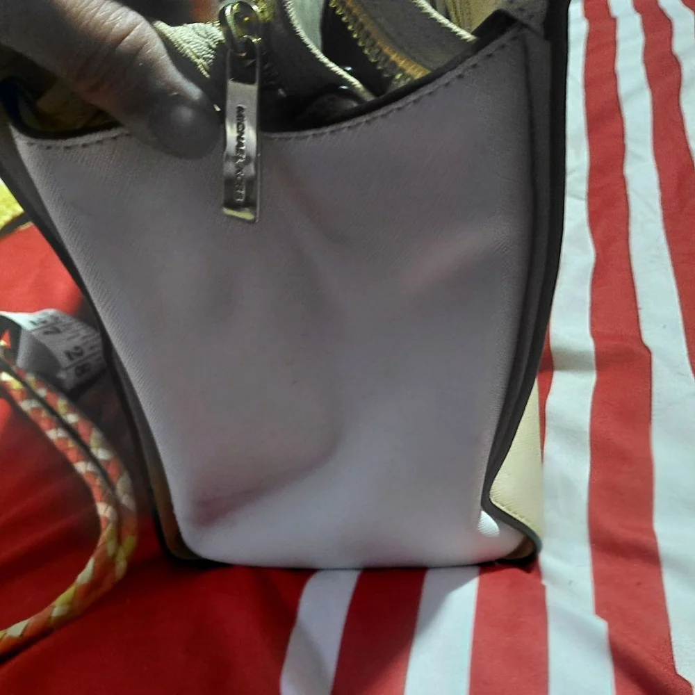 Women's Michael Kors Beige & White Satchel One Size